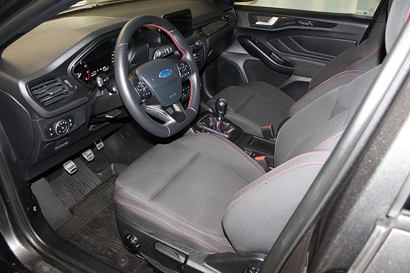 Ford Focus 17 of 26