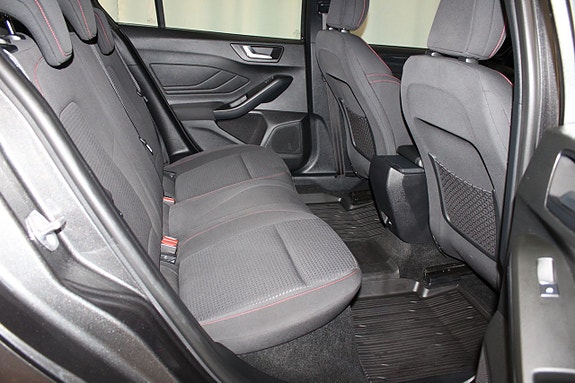 Ford Focus 21 of 26