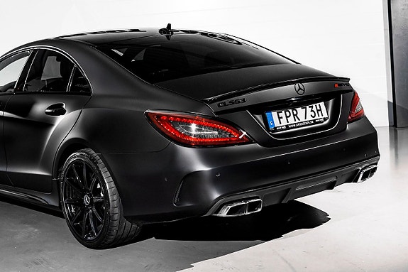 Mercedes-Benz CLS63 12 of 28