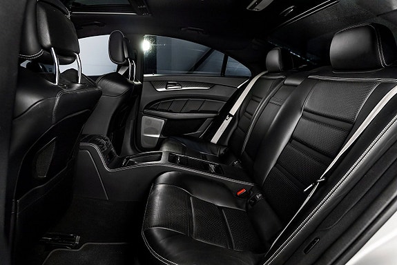 Mercedes-Benz CLS63 17 of 28
