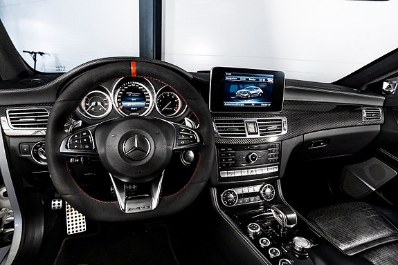 Mercedes-Benz CLS63 15 of 28