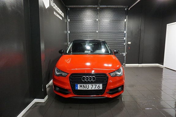 Audi A1 2 of 19