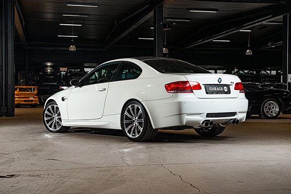 BMW M3 4 of 5
