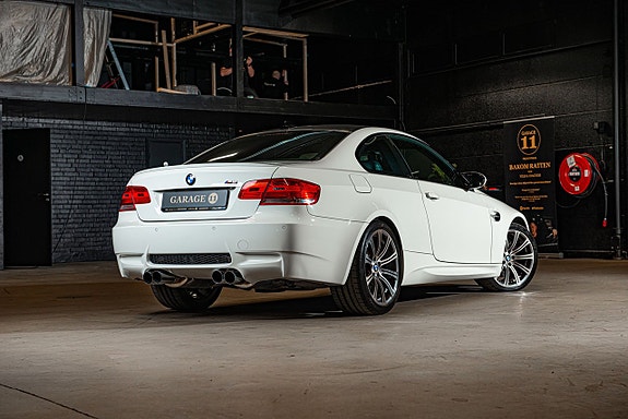 BMW M3 5 of 5