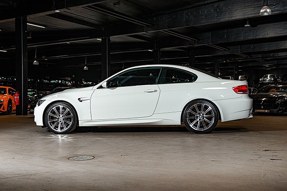 BMW M3 3 of 5