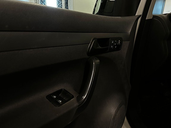 Volkswagen Caddy Maxi 10 of 14