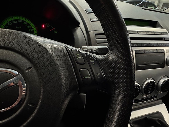 Mazda 5 21 of 26