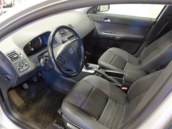 Volvo S40 3 of 8