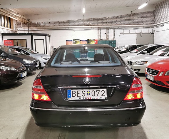 Mercedes-Benz E280 6 of 17