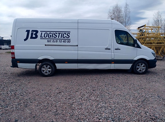 Mercedes-Benz Sprinter 319 8 of 17