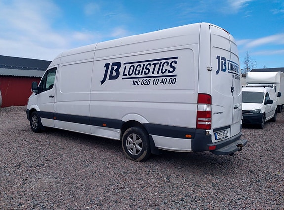 Mercedes-Benz Sprinter 319 4 of 17