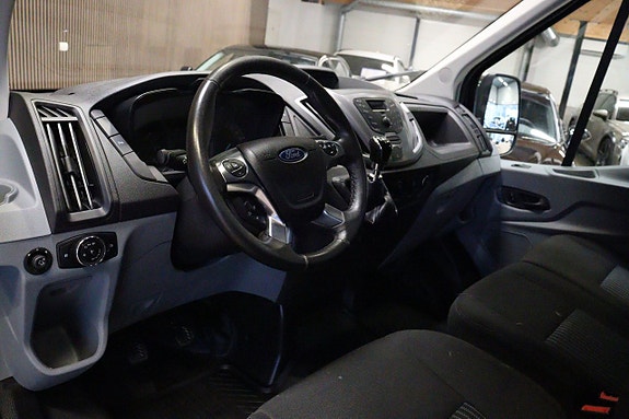 Ford Transit 5 of 5