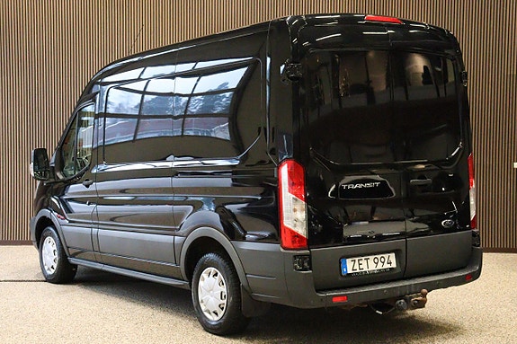 Ford Transit 3 of 5