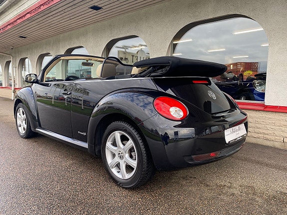Volkswagen Beetle 3 of 14