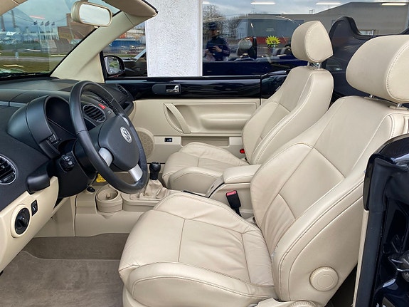 Volkswagen Beetle 11 of 14