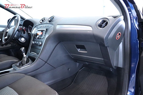 Ford Mondeo 16 of 18