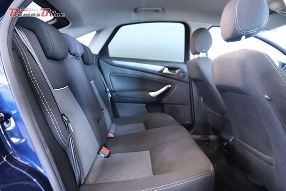 Ford Mondeo 17 of 18
