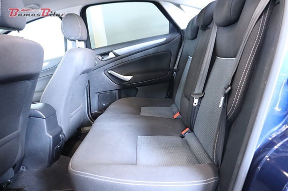 Ford Mondeo 14 of 18