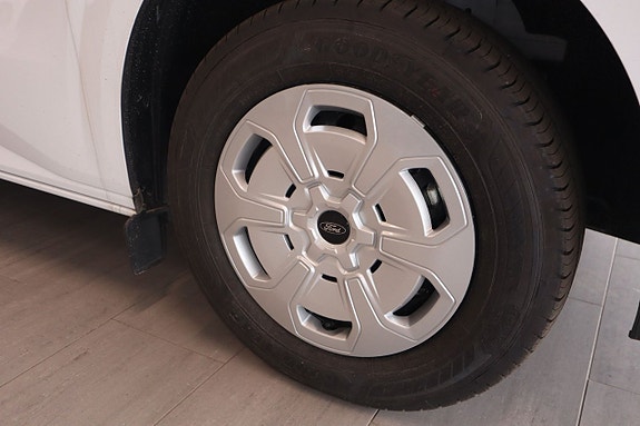 Ford Transit Custom 7 of 15