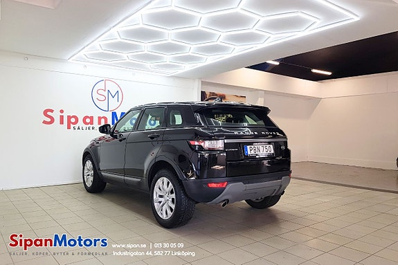 Land Rover Range Rover Evoque 4 of 5