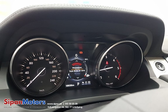 Land Rover Range Rover Evoque 22 of 27