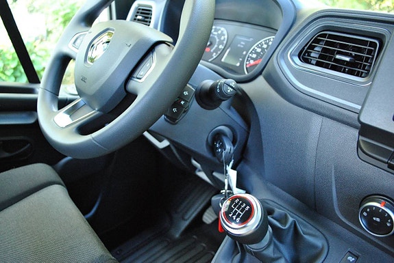 Renault Master 21 of 23