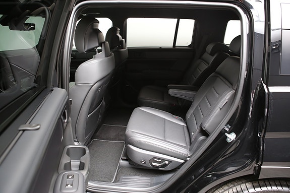 Hyundai Santa Fe 10 of 30