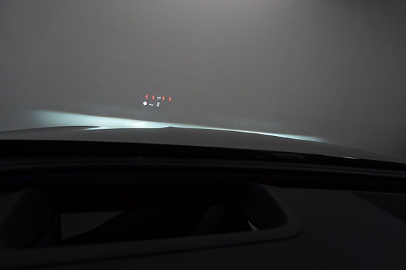 Mercedes-Benz E200 12 of 20