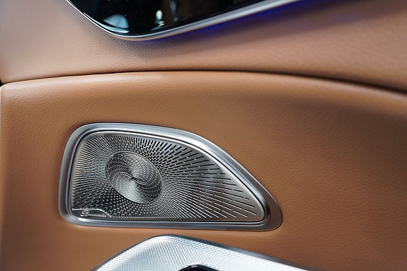 Mercedes-Benz E200 10 of 20