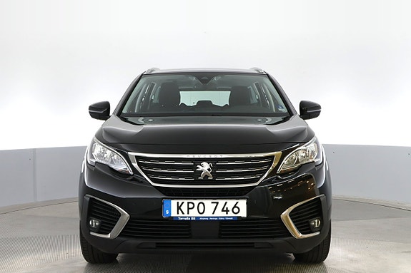 Peugeot 5008 2 of 22