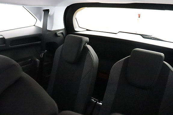 Peugeot 5008 17 of 22