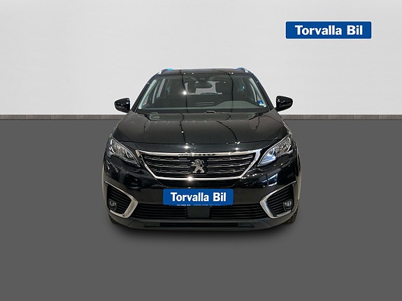 Peugeot 5008 2 of 5