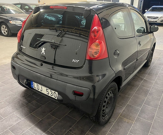 Peugeot 107 4 of 5