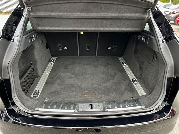 Jaguar F-PACE 12 of 12