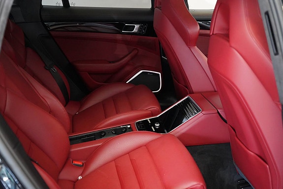 Porsche Panamera Turbo S 11 of 12