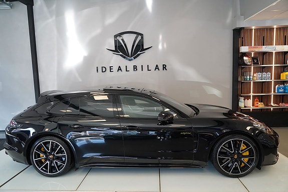 Porsche Panamera Turbo S 2 of 5