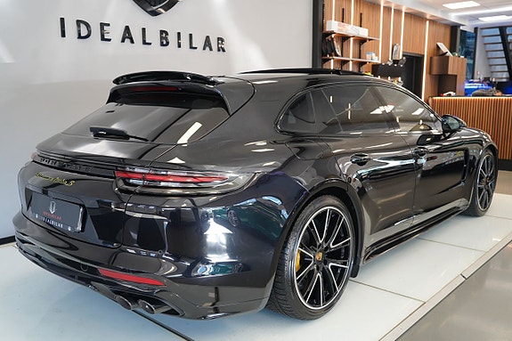 Porsche Panamera Turbo S 3 of 5