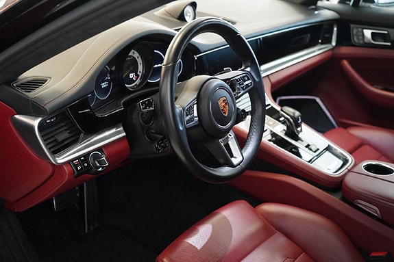 Porsche Panamera Turbo S 7 of 12