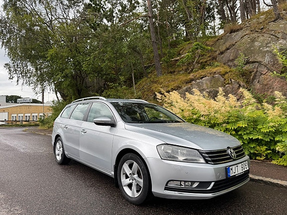 Volkswagen Passat 2 of 5