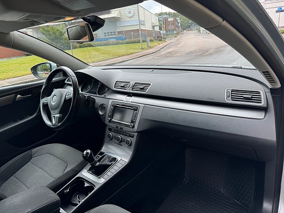Volkswagen Passat 6 of 6