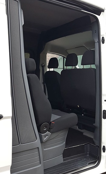 Volkswagen Crafter 7 of 16