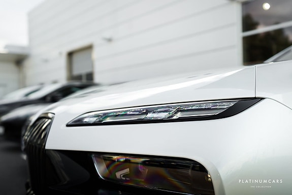 BMW i7 21 of 24