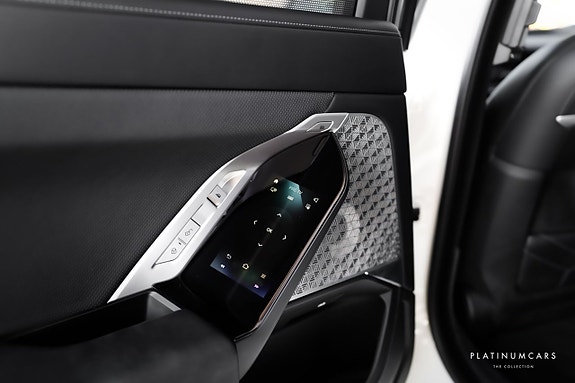 BMW i7 17 of 24