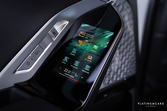 BMW i7 12 of 26