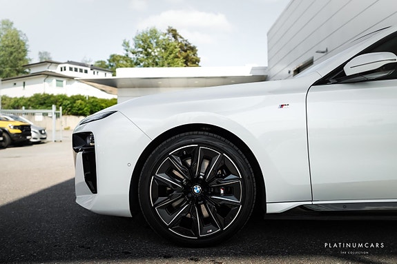 BMW i7 24 of 24
