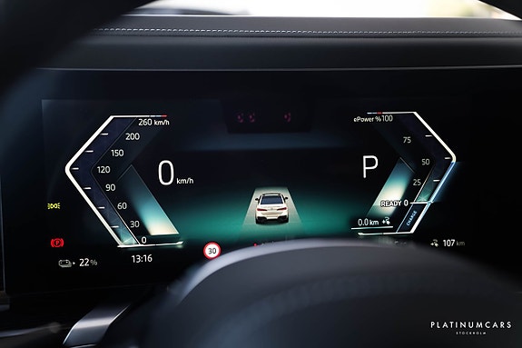BMW i7 14 of 26