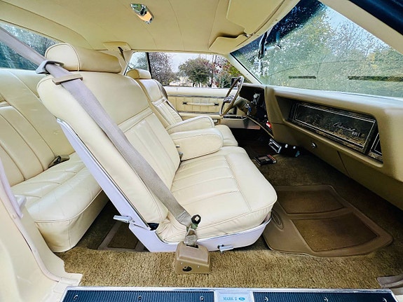 Lincoln Mark VIII LSC 16 of 21