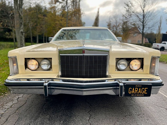 Lincoln Mark VIII LSC 6 of 21