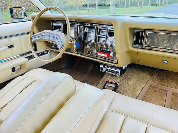 Lincoln Mark VIII LSC 17 of 21