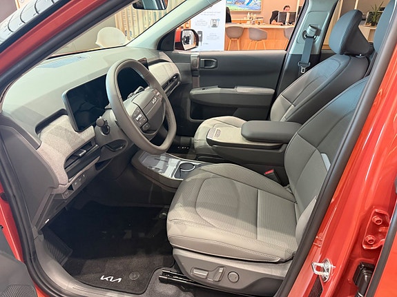Kia EV3 3 of 9